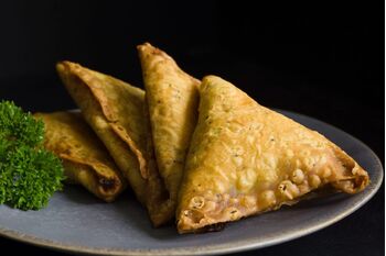 سمبوسة الدجاج بالكاري