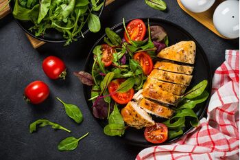 فيليه الدجاج مع صلصة الزعفران